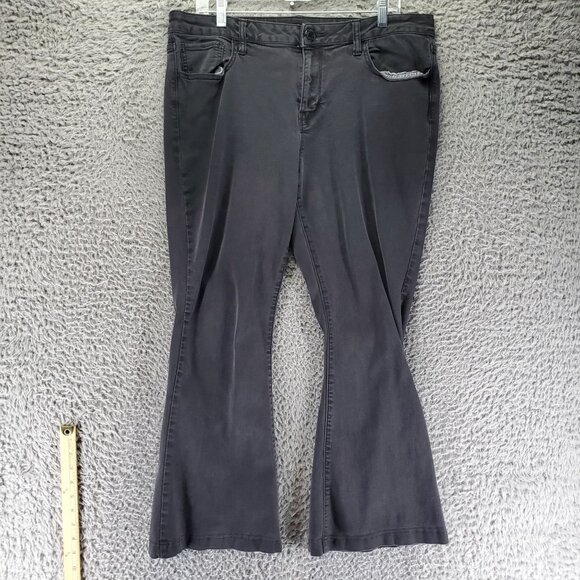 Rampage Jeans Womens Size 16 Black Flare Stretch Denim Cropped - Picture 1 of 11